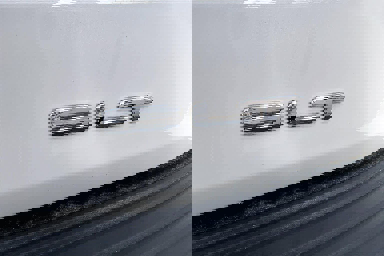 Used 2021 GMC Yukon SLT w/ SLT Premium Package image 10