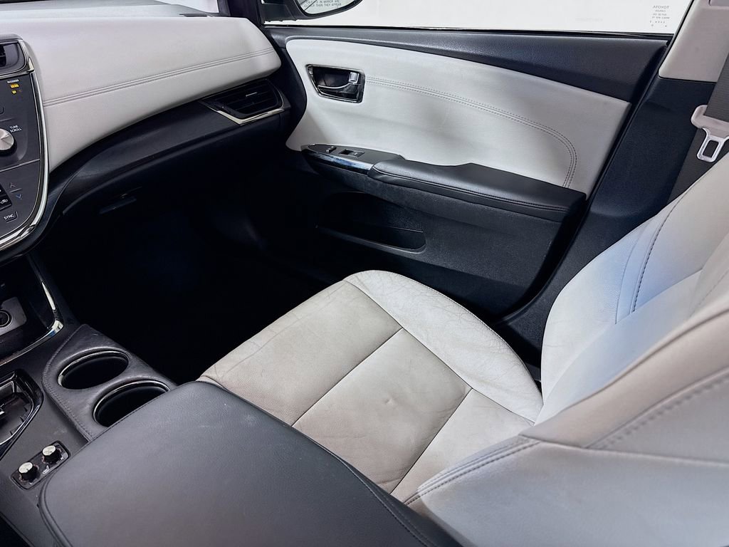 Used 2016 Toyota Avalon XLE Plus image 21