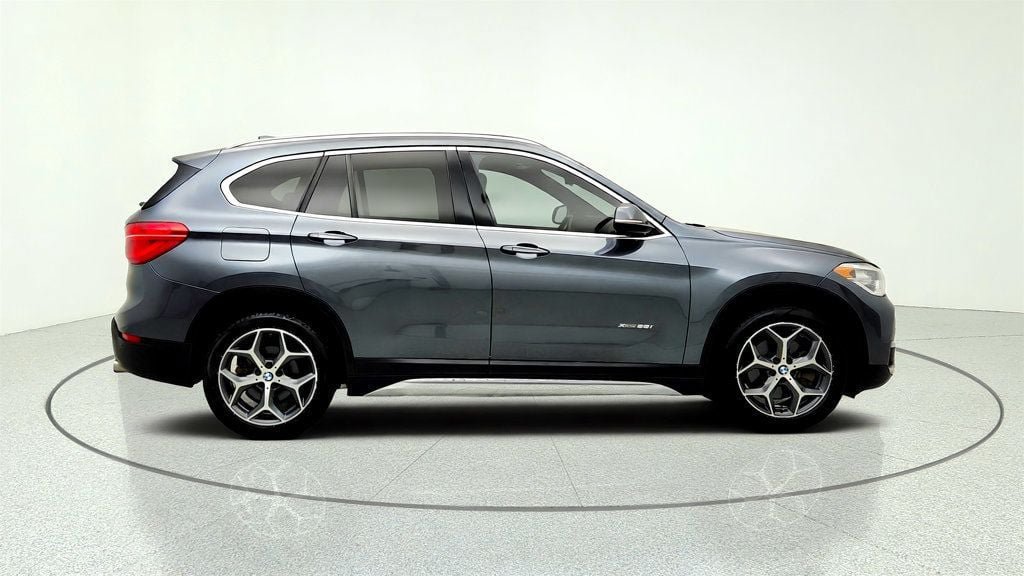 Used 2017 BMW X1 xDrive28i AWD/4WD image 4
