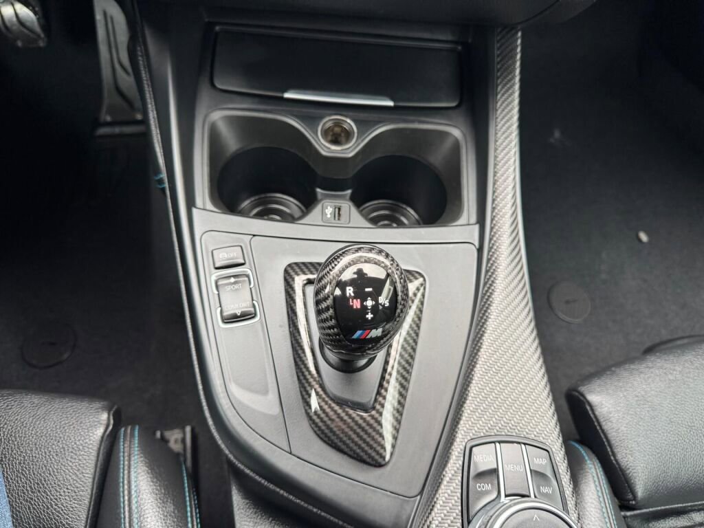 Used 2017 BMW M2 RWD image 28