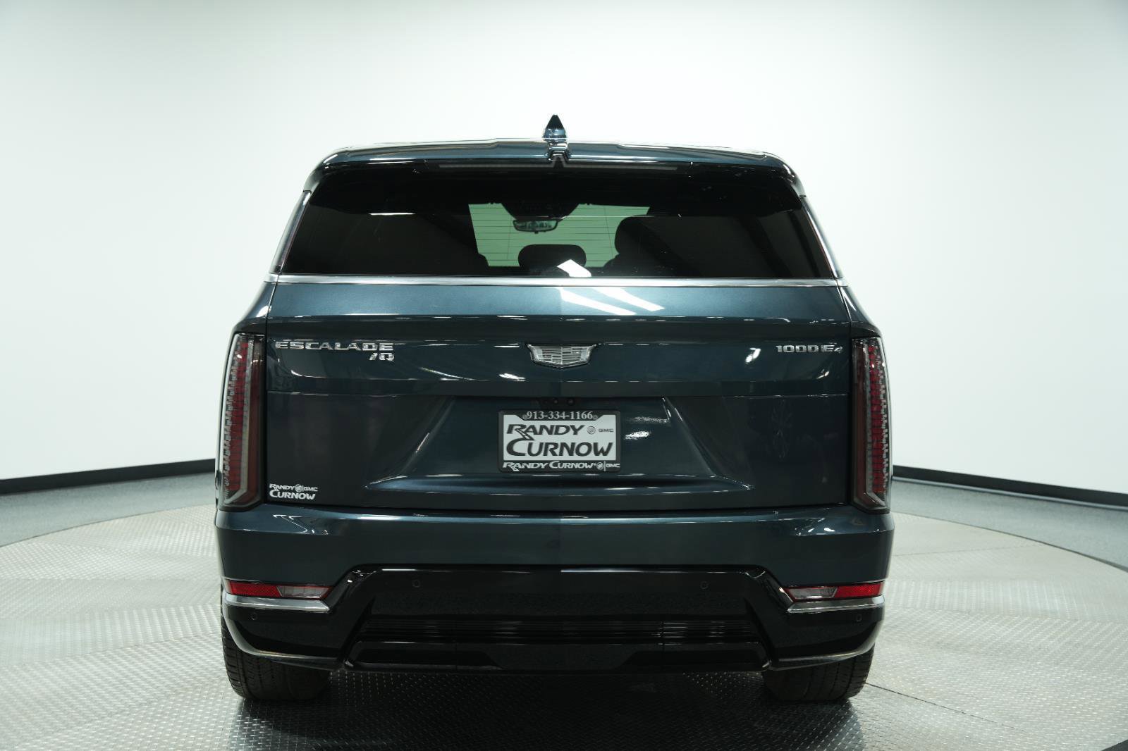 Used 2025 Cadillac Escalade IQ Luxury 2 w/ LPO, Premium Carpet Package image 6