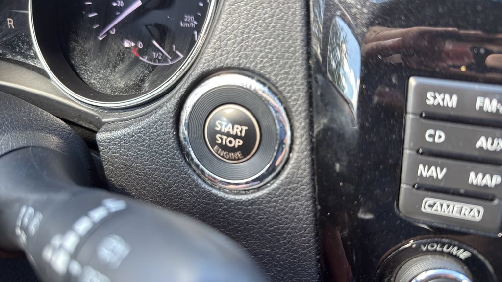 Used 2015 Nissan Rogue SL w/ SL Premium Package AWD/4WD image 24