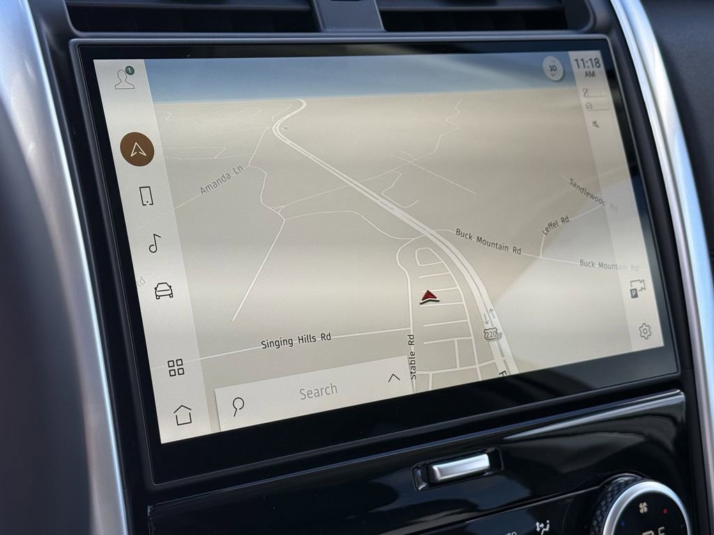 Used 2024 Land Rover Discovery S image 22