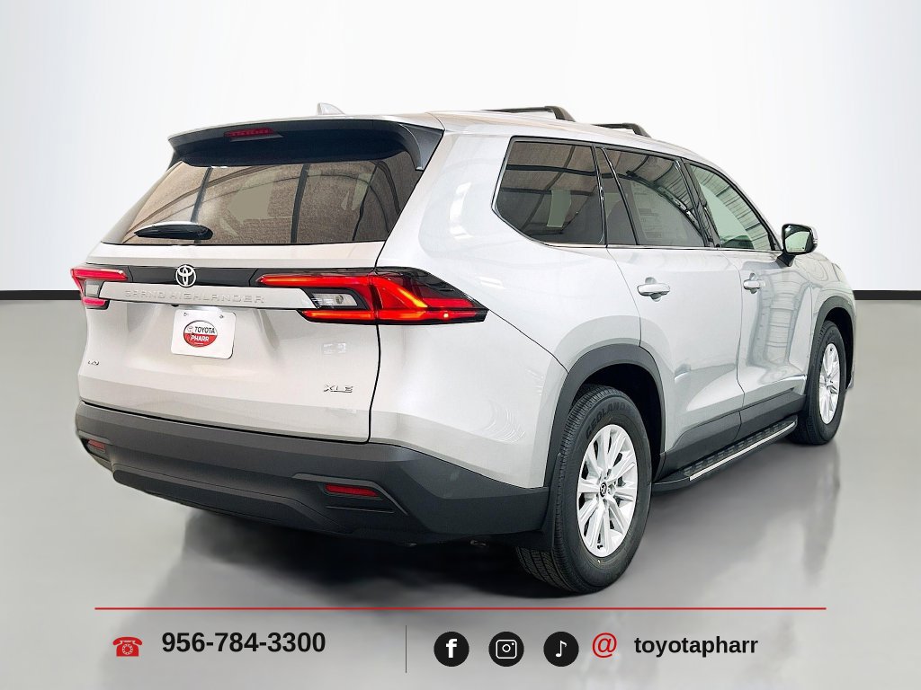 New 2026 Toyota Grand Highlander AWD image 4