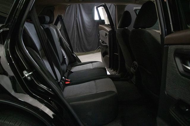 Used 2023 Nissan Rogue SV image 18