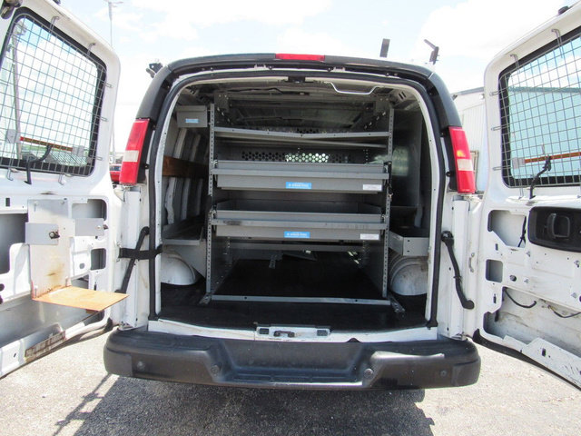 Used 2018 Chevrolet Express 2500 w/ Driver Convenience Package RWD image 21