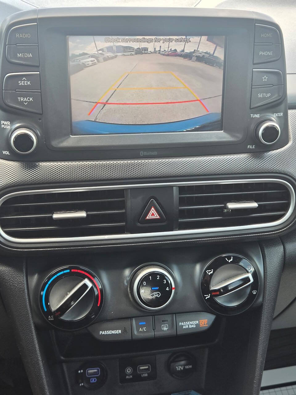 Used 2019 Hyundai Kona SE FWD image 11