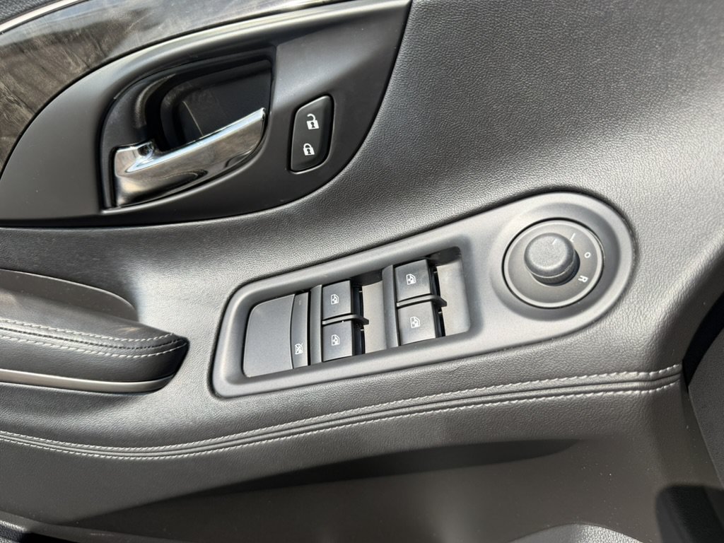 Used 2016 Buick LaCrosse FWD image 28