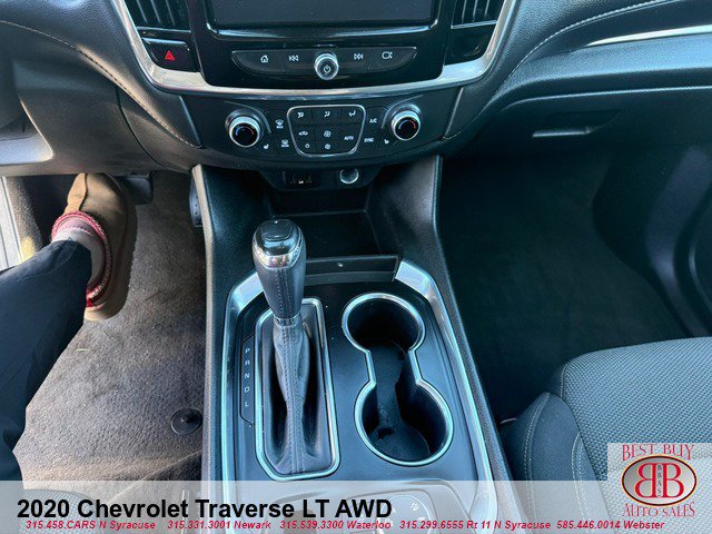 Used 2020 Chevrolet Traverse LT w/ Driver Confidence II Package AWD/4WD image 21