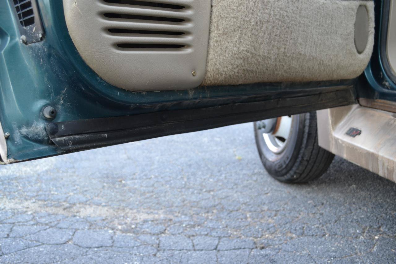 Used 1996 Chevrolet Silverado 3500 4x4 Extended Cab image 23