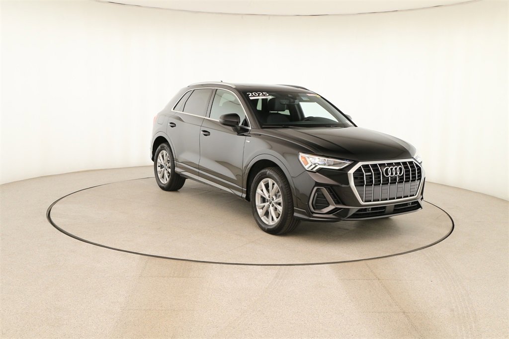 Certified 2025 Audi Q3 2.0T Premium Plus w/ Premium Plus Package image 10