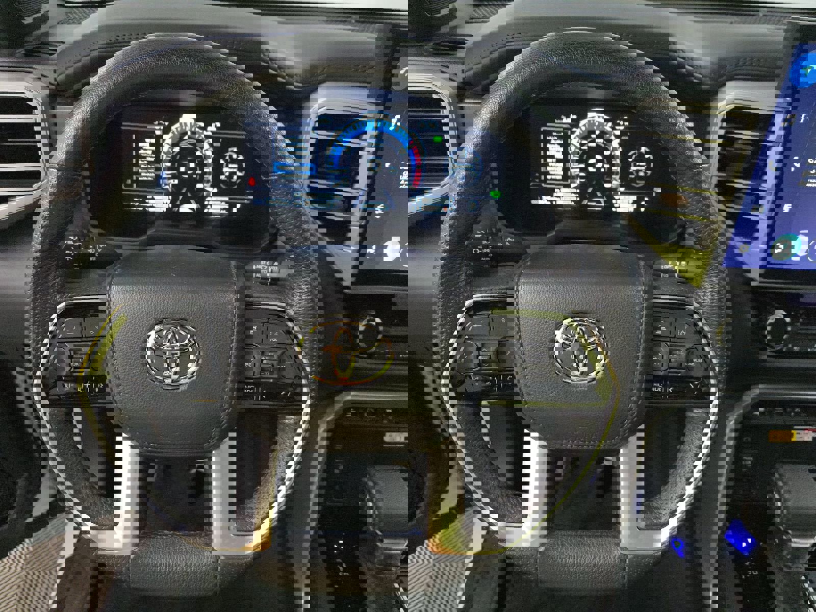 Used 2022 Toyota Tundra Limited w/ TRD Off-Road Package image 9