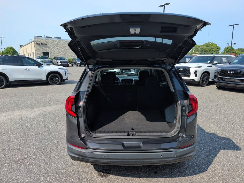 Used 2021 GMC Terrain SLE FWD image 15