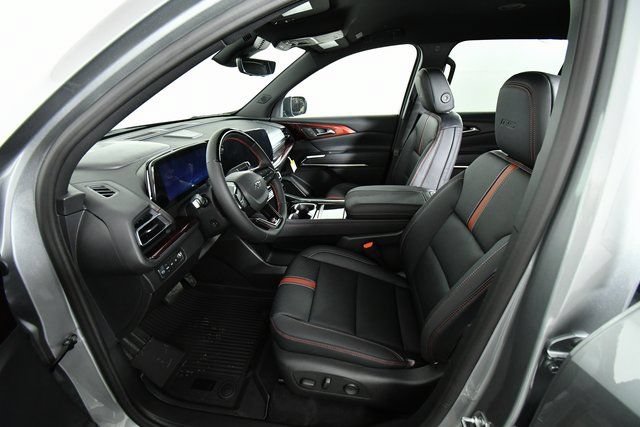 New 2026 Chevrolet Traverse RS w/ LPO, Floor Liner Package AWD/4WD image 5
