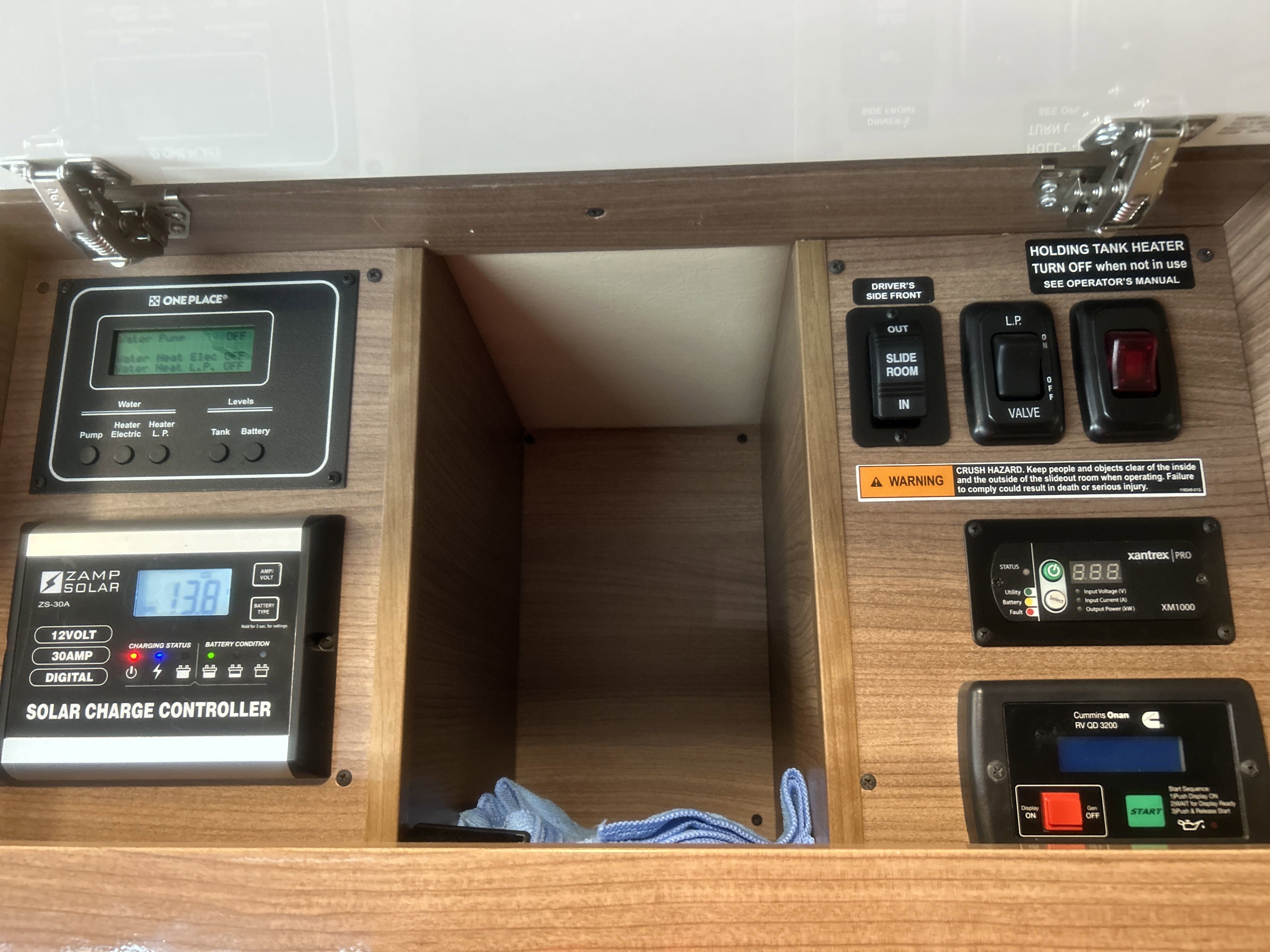 Used 2015 Mercedes-Benz Sprinter 3500 image 53