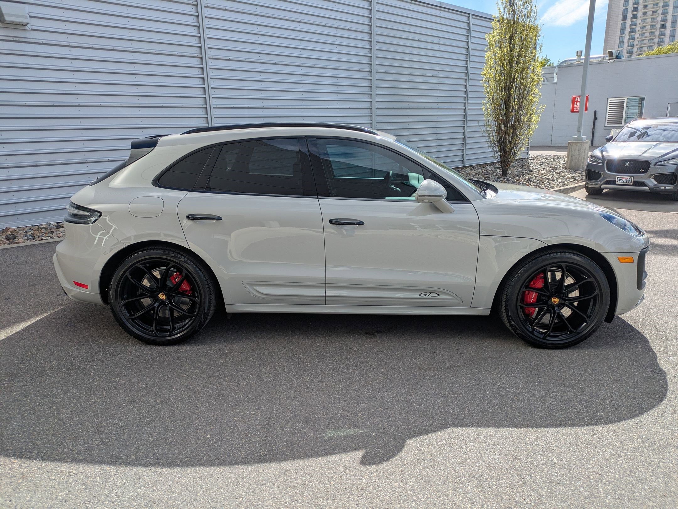 Used 2025 Porsche Macan GTS AWD/4WD image 2
