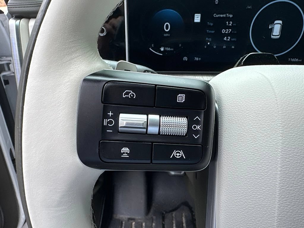 Used 2025 Hyundai Santa Fe Calligraphy AWD/4WD image 18