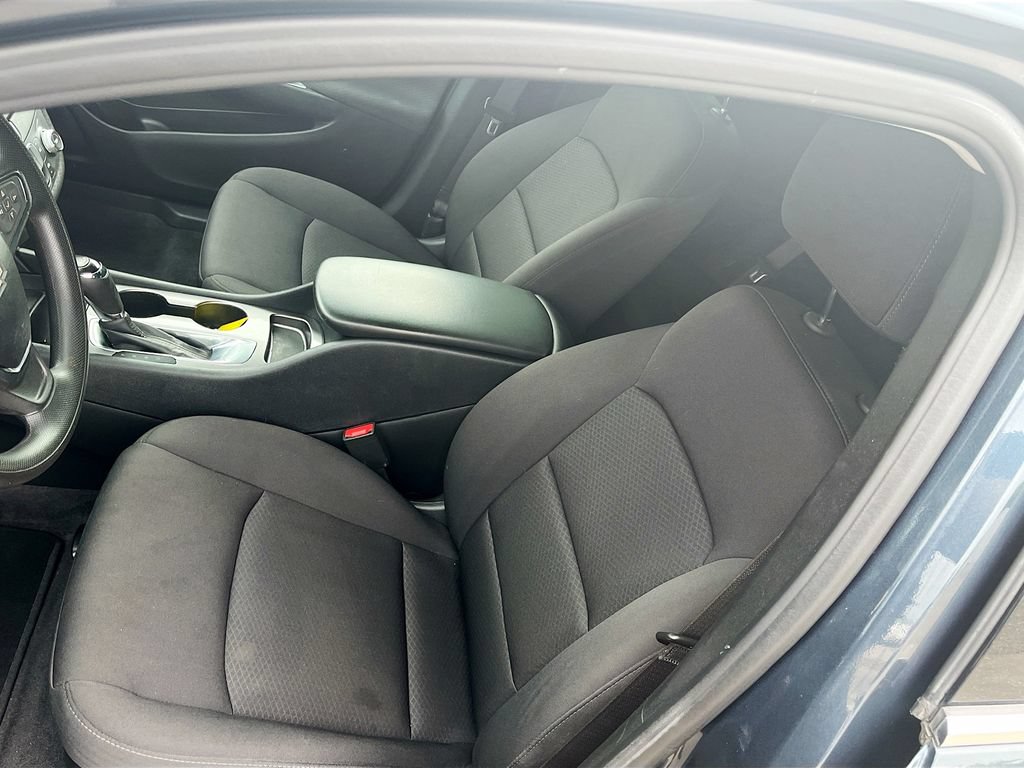 Used 2020 Chevrolet Malibu LS FWD image 18