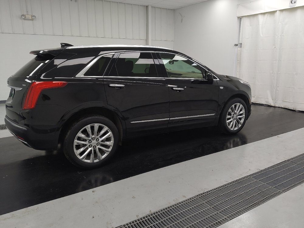 Used 2017 Cadillac XT5 Platinum w/ Driver Assist Package image 10