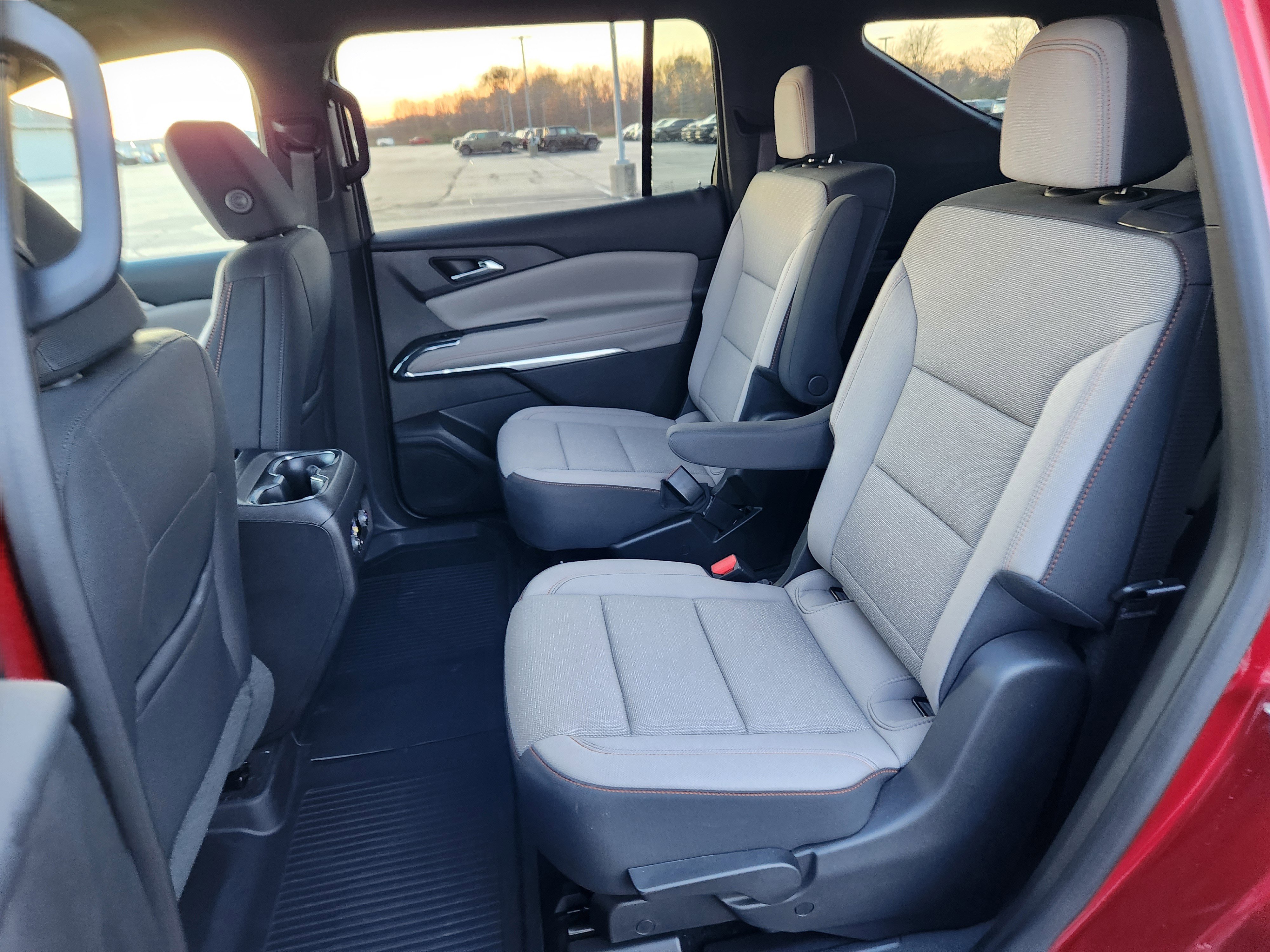 New 2025 Chevrolet Traverse LT w/ LPO, Floor Liner Package image 9