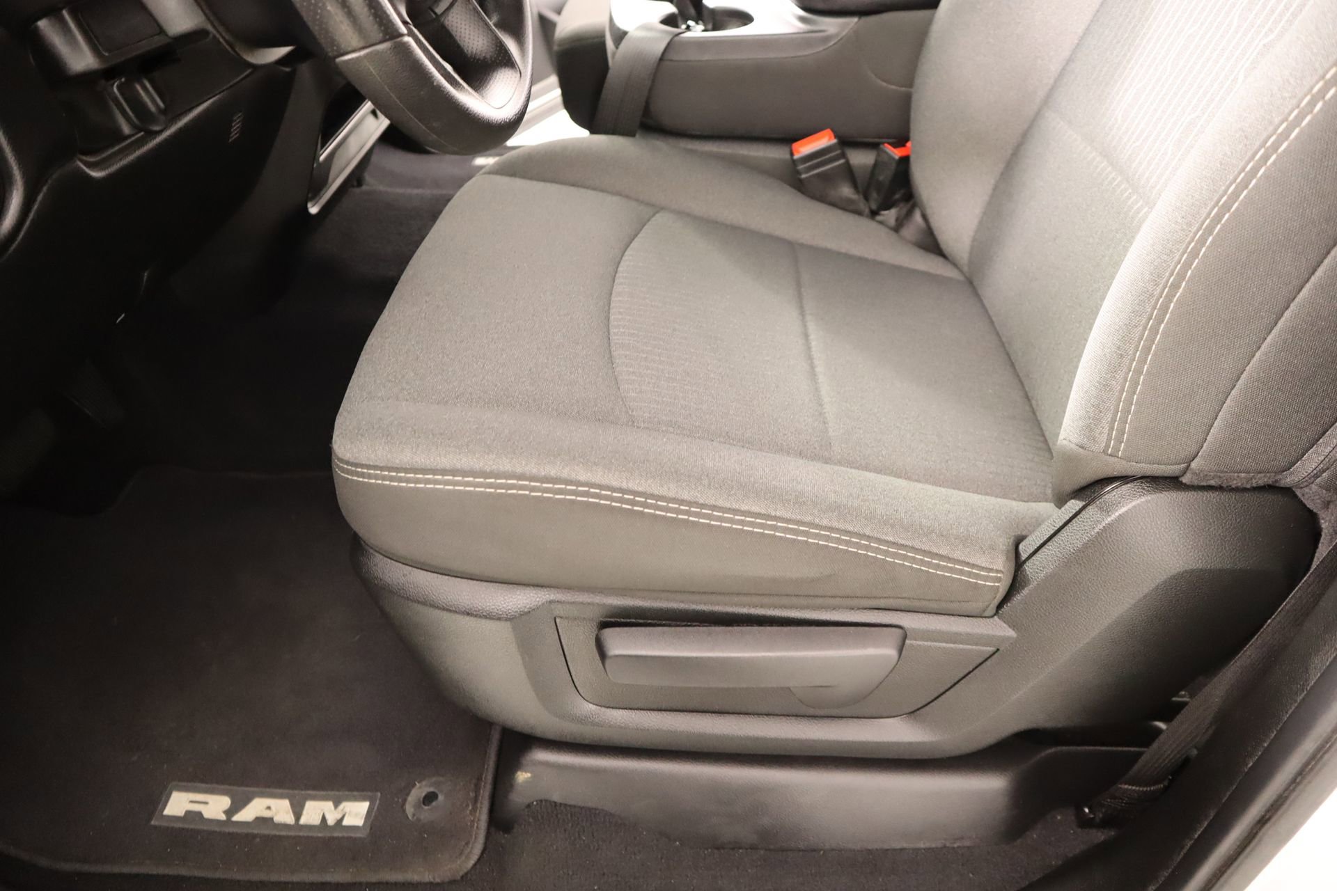 Used 2024 RAM 3500 Tradesman w/ Chrome Appearance Group image 10