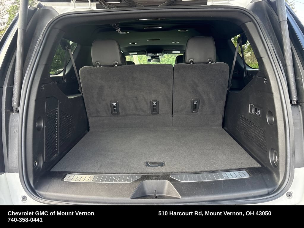 Used 2024 Chevrolet Suburban Premier AWD/4WD image 27