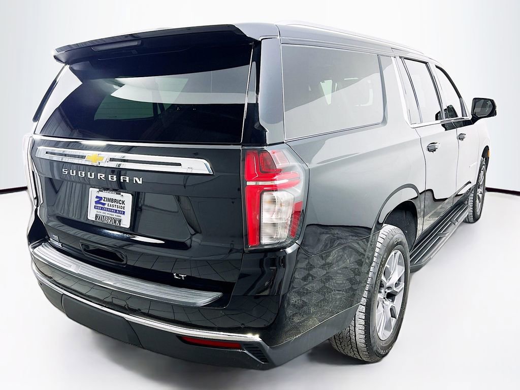 Used 2024 Chevrolet Suburban LT w/ LT Signature Package image 7