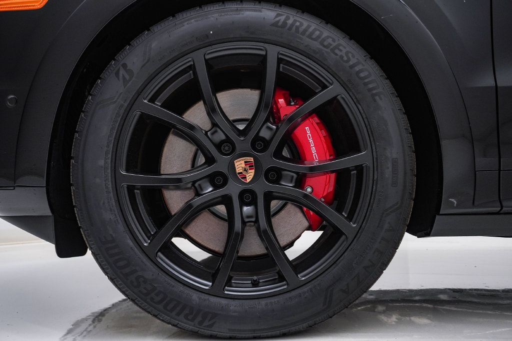 New 2026 Porsche Cayenne GTS AWD/4WD image 13