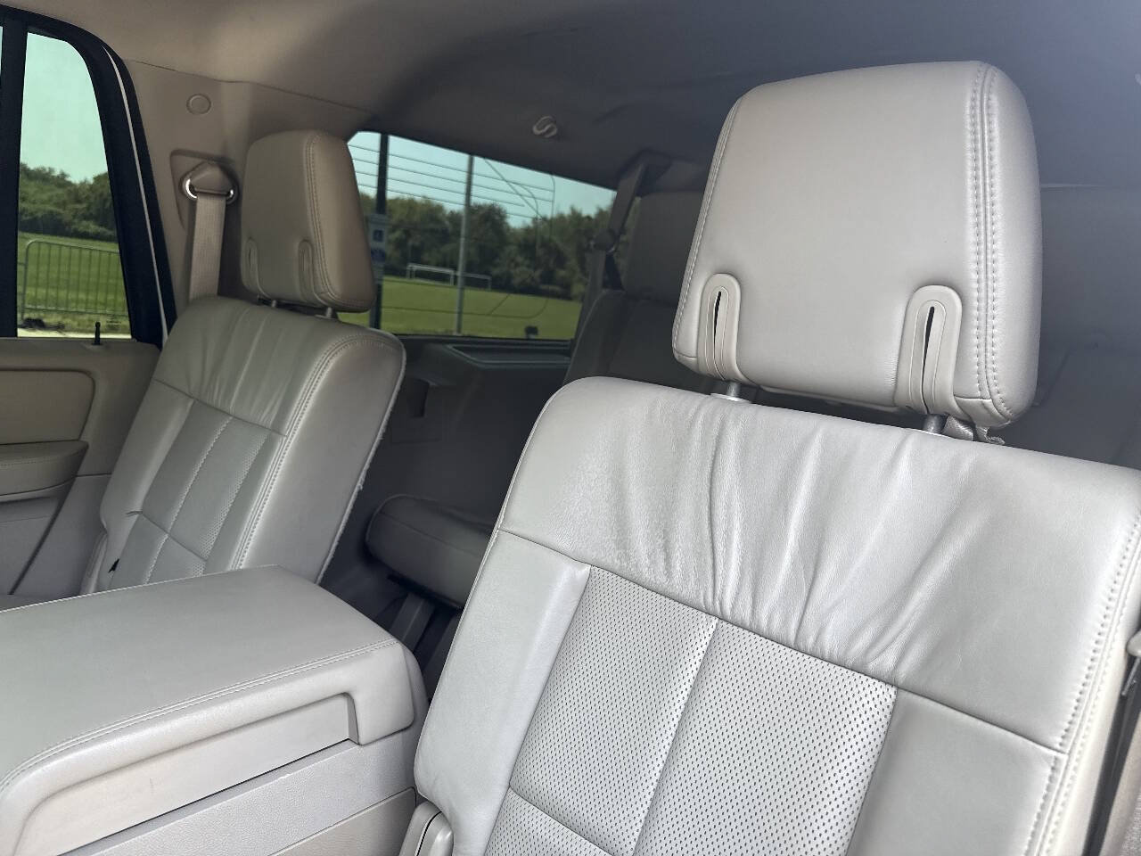 Used 2013 Lincoln Navigator L 2WD w/ HD Trailer Tow Pkg image 16