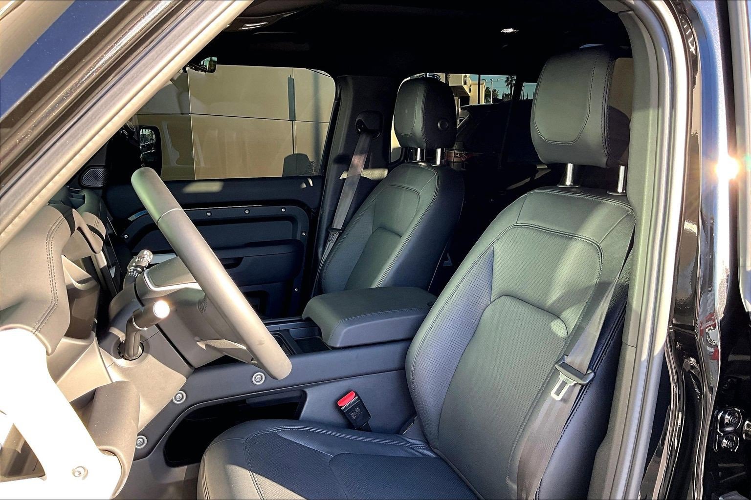 Used 2024 Land Rover Defender 110 S image 25