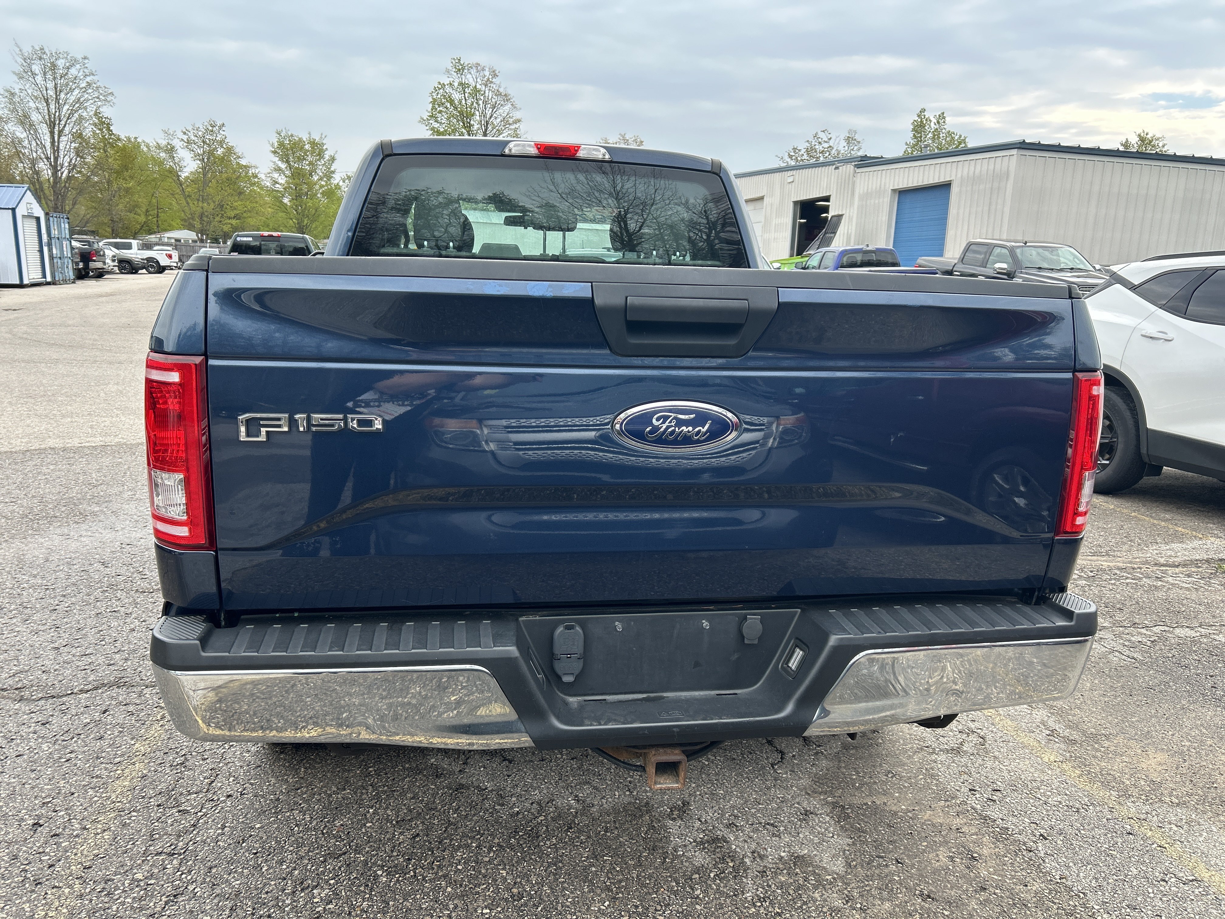 Used 2017 Ford F150 XLT AWD/4WD image 4