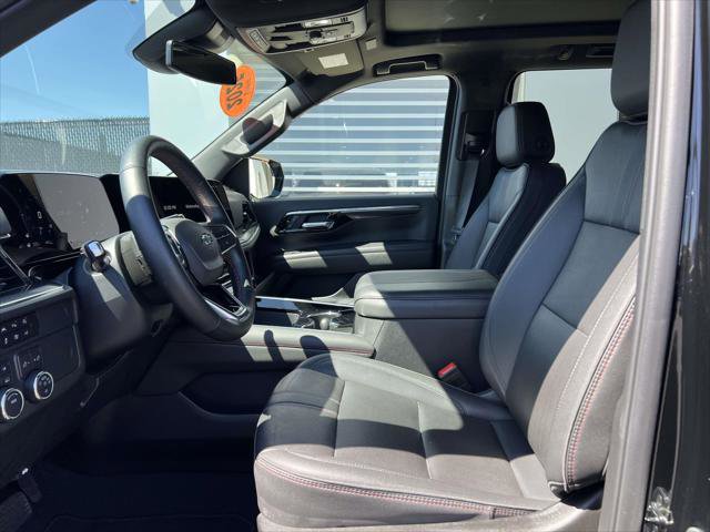 Used 2025 Chevrolet Suburban RST w/ Comfort Package AWD/4WD image 21