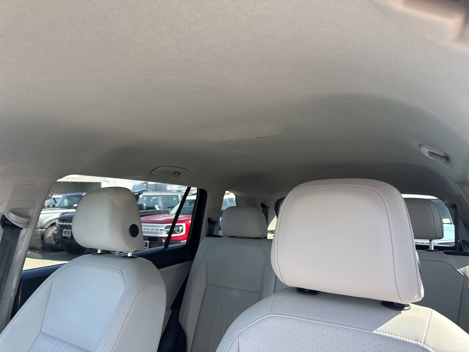 Used 2022 Volkswagen Tiguan SE FWD image 16