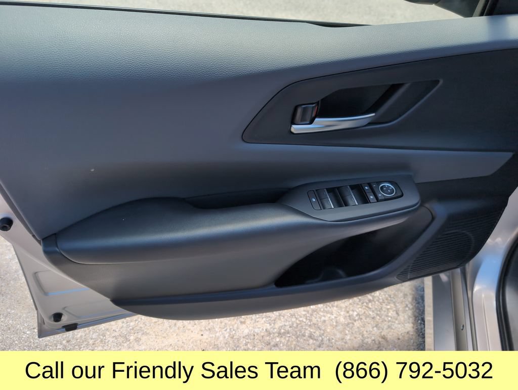 Used 2024 Toyota Prius XLE AWD/4WD image 11