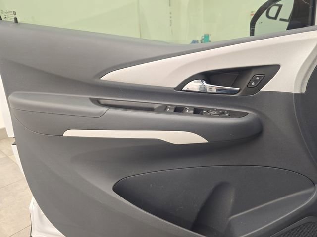 Used 2020 Chevrolet Bolt LT FWD image 31