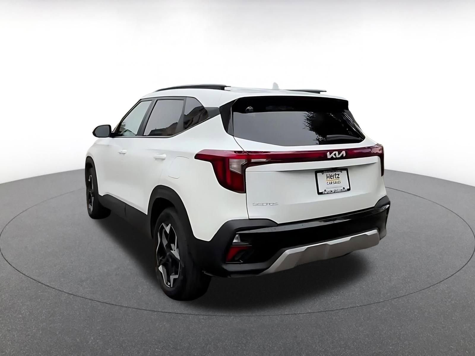 Used 2025 Kia Seltos S image 11