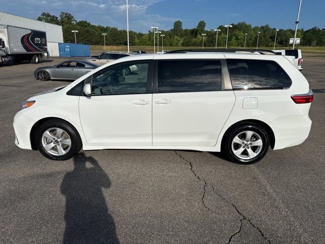 Used 2020 Toyota Sienna LE FWD image 8
