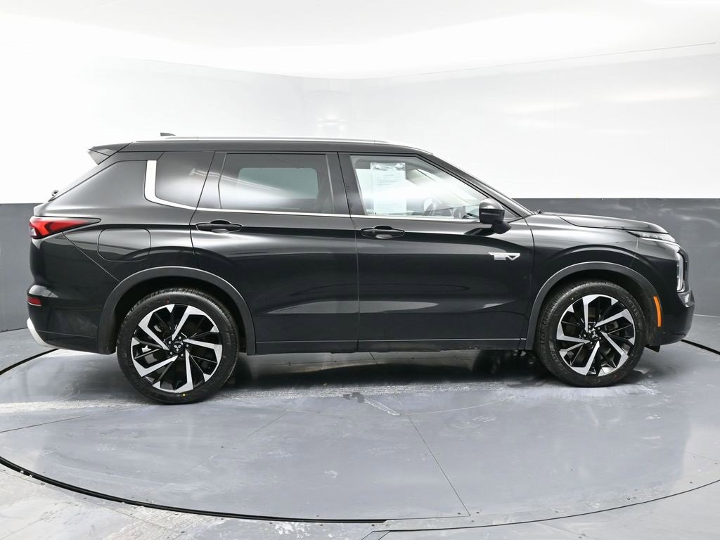 Used 2023 Mitsubishi Outlander SEL image 8