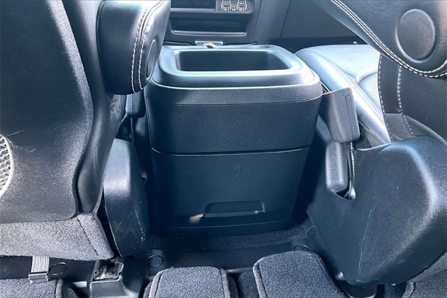 Used 2025 Chrysler Pacifica Select image 10