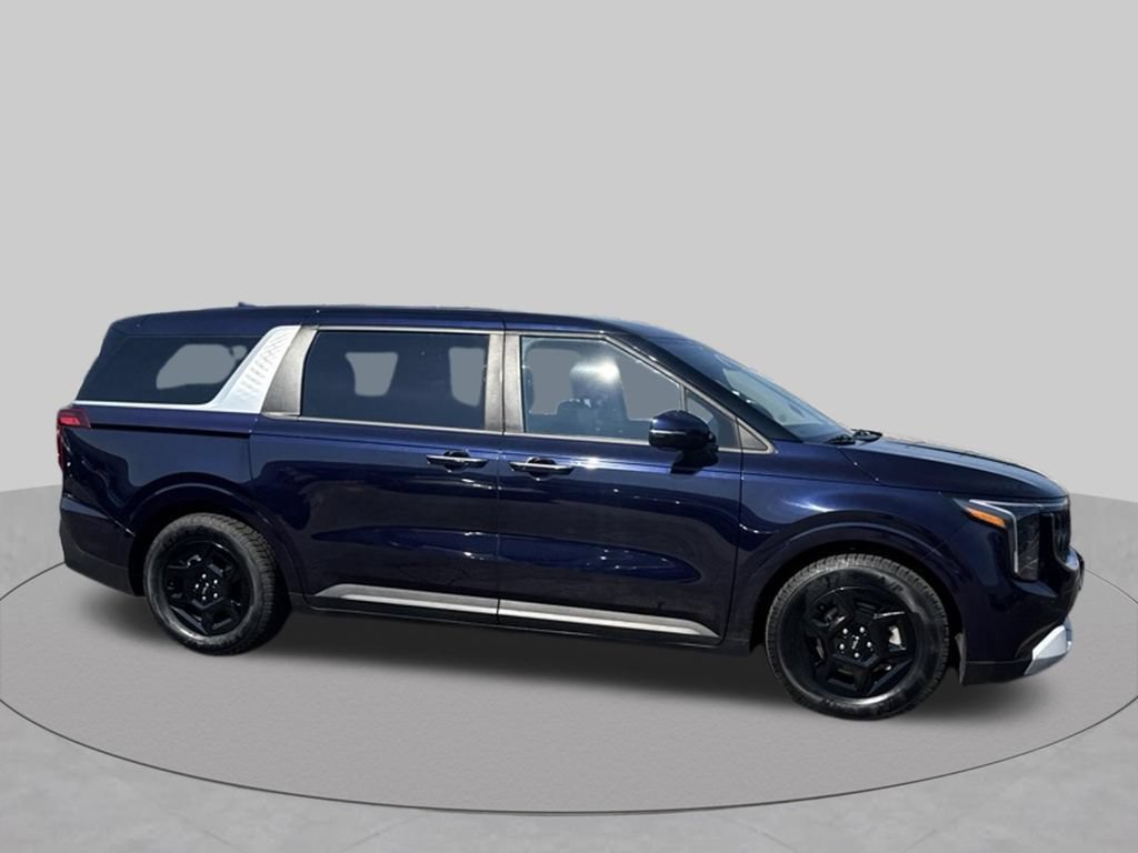 Used 2025 Kia Carnival FWD image 13