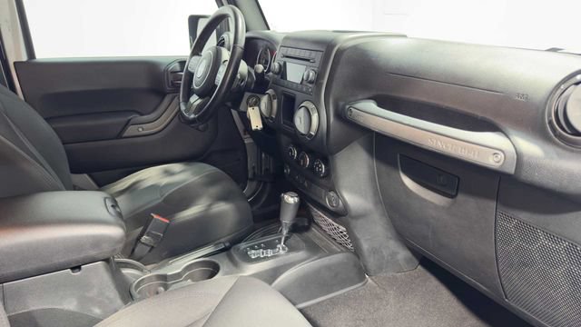 Used 2018 Jeep Wrangler Sport AWD/4WD image 12