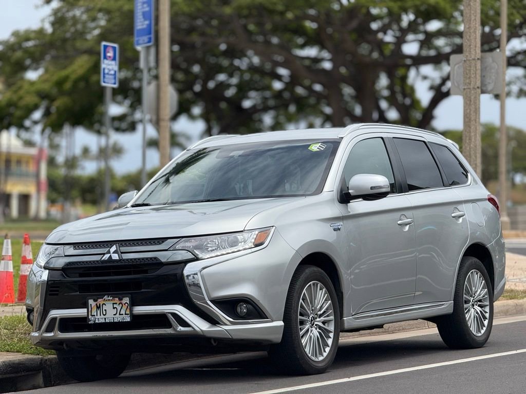 Used 2022 Mitsubishi Outlander GT image 1
