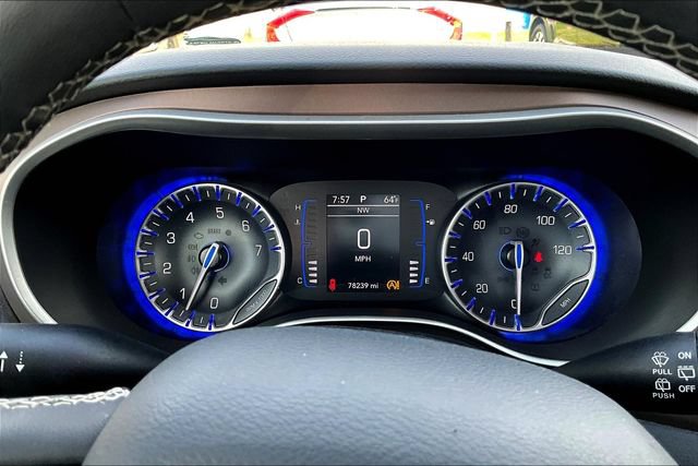 Used 2022 Chrysler Voyager LX FWD image 13