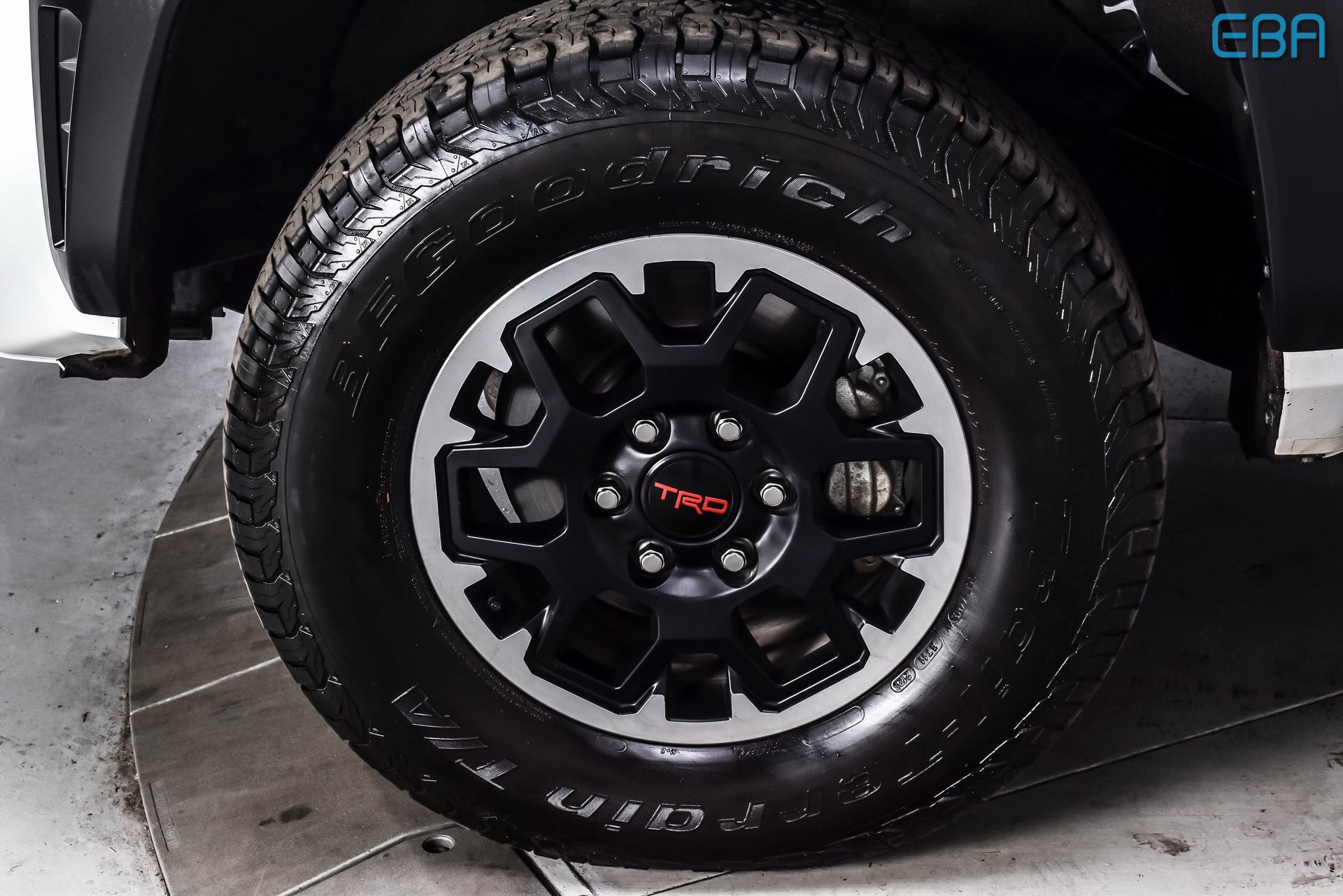 Used 2025 Toyota Tacoma TRD Off-Road image 8