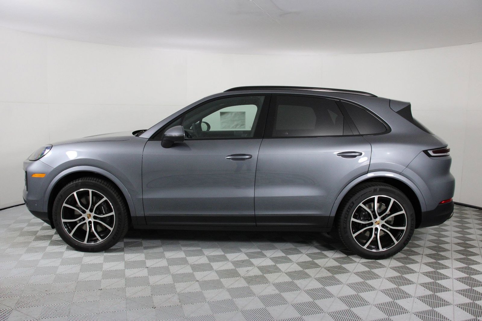 New 2026 Porsche Cayenne AWD/4WD image 2
