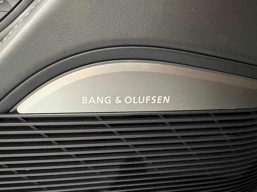 Used 2021 Audi R8 V10 w/ Premium Package image 36