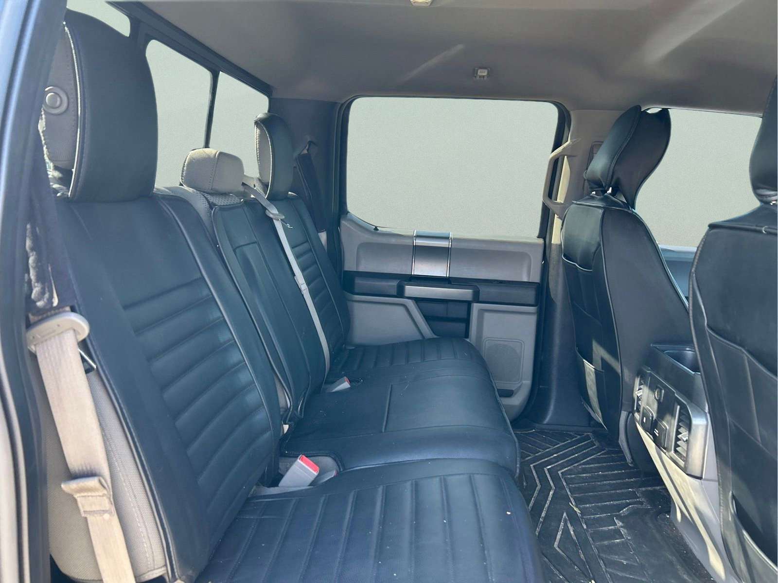 Used 2018 Ford F150 XLT w/ Equipment Group 302A Luxury AWD/4WD image 11