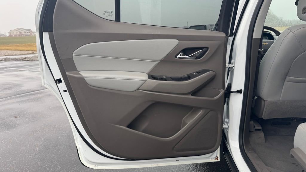 Used 2019 Chevrolet Traverse LT image 14