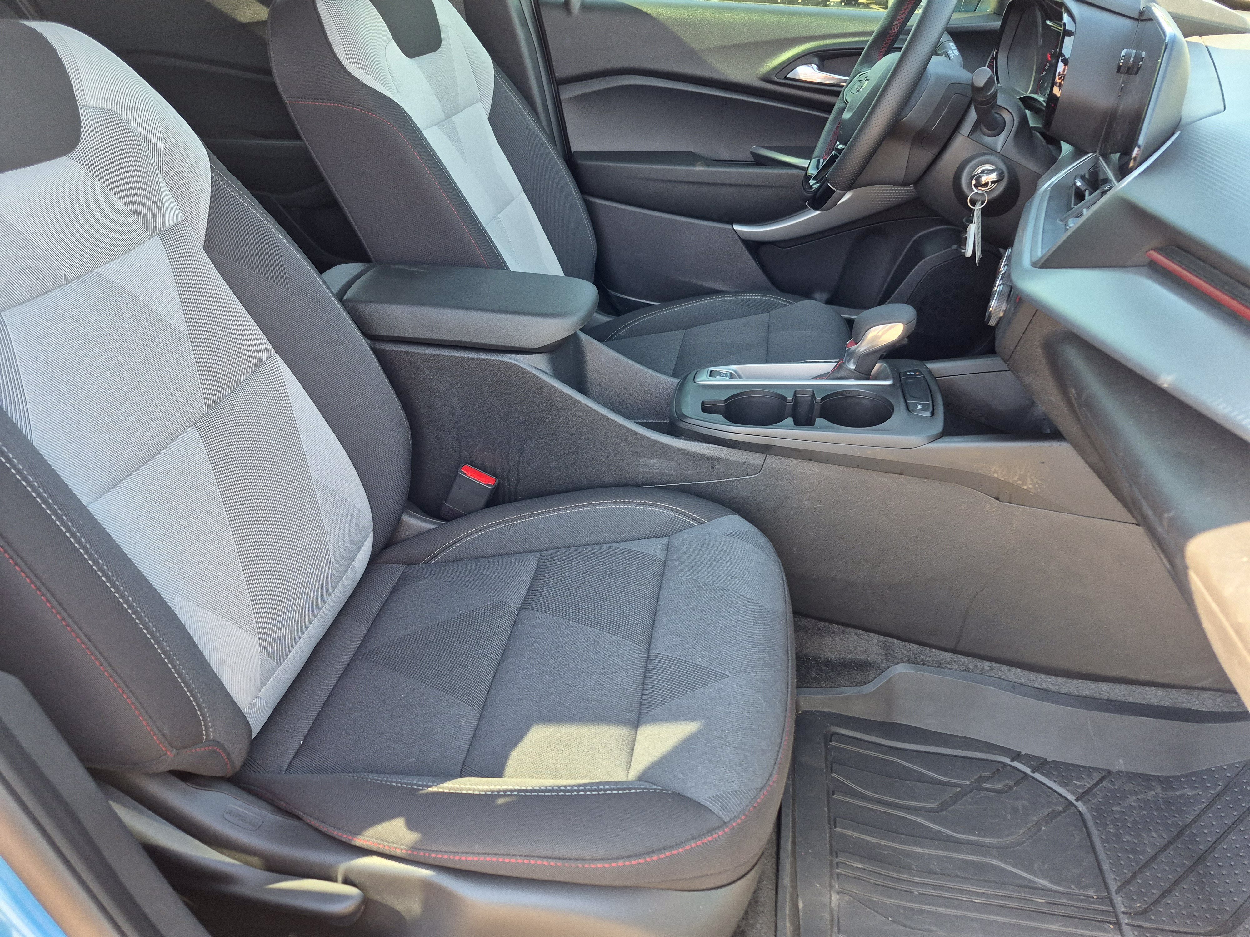 Used 2026 Chevrolet Trax RS w/ Driver Confidence Package FWD image 23