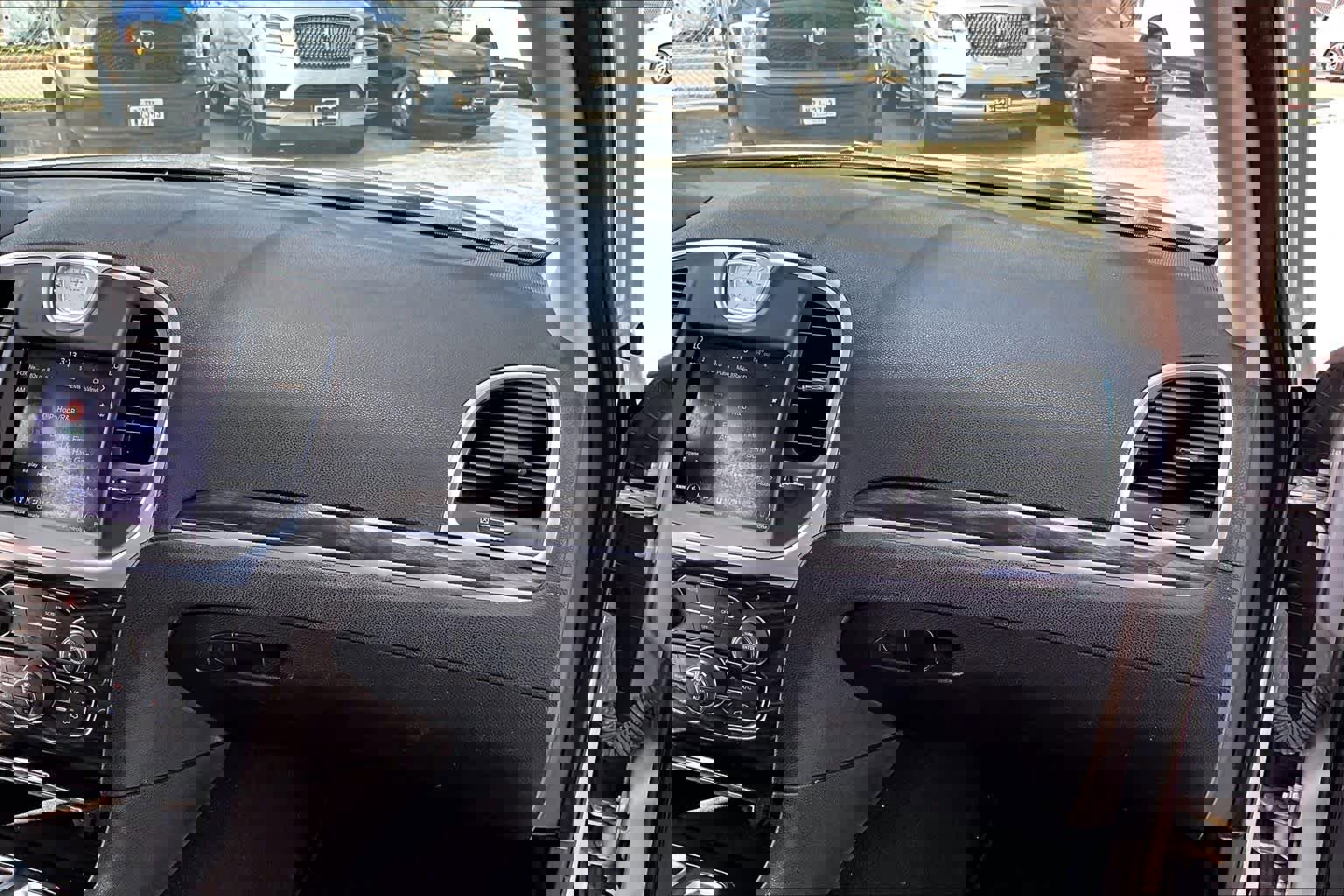 Used 2019 Chrysler 300 Touring L w/ Quick Order Package 22F image 18